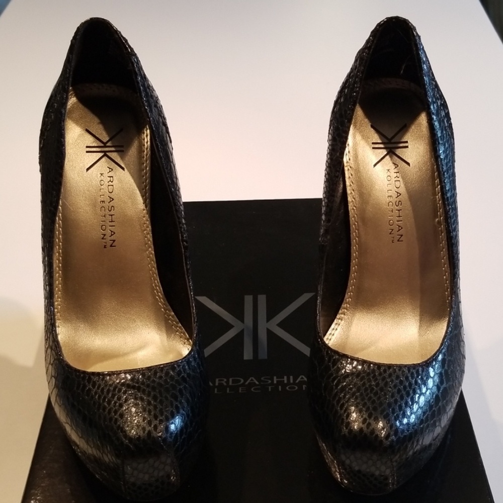 Kardashian Runway Black Closed-Toe Heels